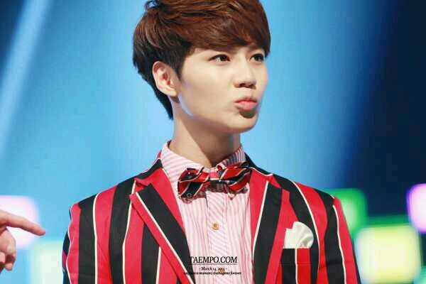 รีทวิต ฟอลฟรีครับ รักชายนี่ช่วยกันรี ♥♥♥ // ฟอลกลับช้าอย่าว่ากันนะpแต่ฟอลแน่ๆ ยังไม่ฟอลใครเมนชั่นมาได้เลยครับ แอคหลัก @leechansnw