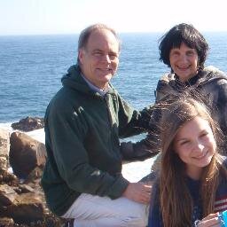 Nacido en USA, con corazón chilenizado, súbdito del Reino, le fascinan lenguas, genealogía, cocinar y jardinear. Quiere brillar para Jesús.