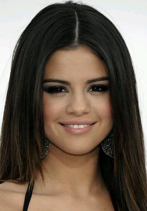Love you Selena Gomez. You're my idol my hero my everything. I always support you! Selenator-Power LY @selenagomez