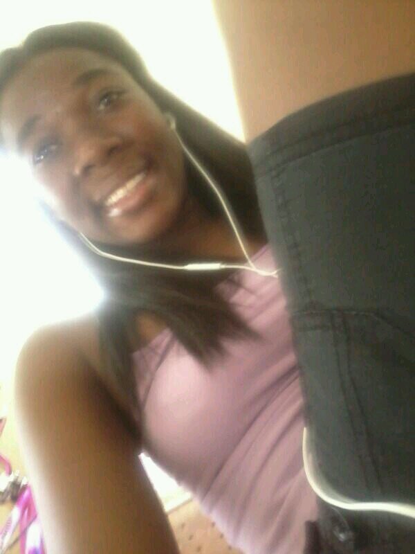 #FollowMe i FollowBack #FreeMyBrother #LB #FreeMyDaddy #AniyahAuntiee #PKay !