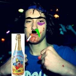 Straight Edge, soy energico, poseo una oficina propia y mi pene es grande, odio Valencia y alrededores