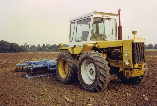 Managing 1500 acres of arable in South Oxfordshire. Wheat, Barley and OSR (oh, and some Miscanthus)