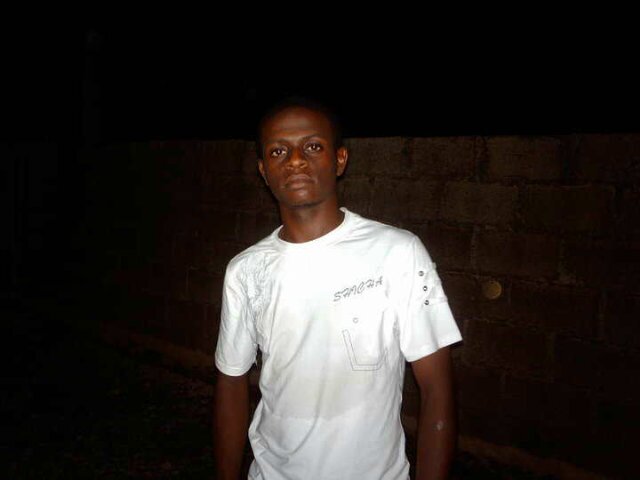 Dahir08's profile picture. I never shoot and tell, I only shoot to kill.