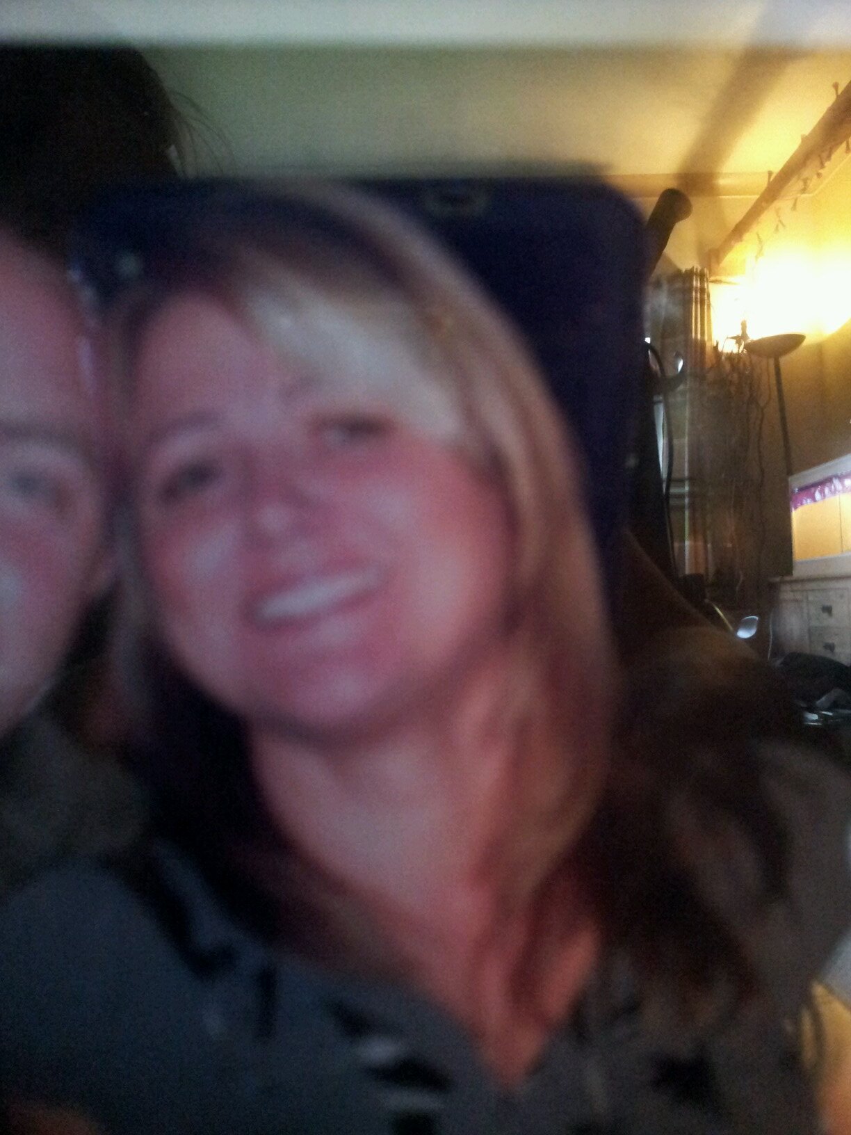 BrettSaralouise's profile picture. hello im a teaching assistant in primary school, i enjoy cooking and trying not to set the alarms off. i love my boys my lizards my hubby and our dogue de bord