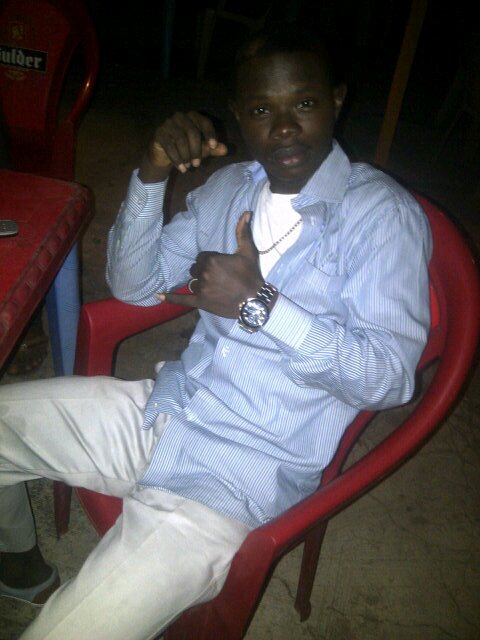 Statistician from the premier university of naija. Business man,Auto dealer, Travel Consultant, Transporter and Fin.Analyst ff for more info, I ff back AS