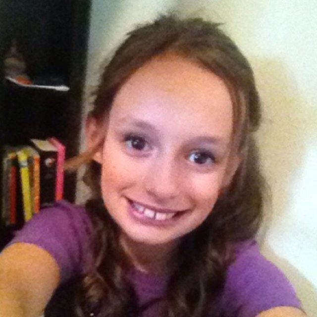 Hi im valentina im croatian i love the kardashins grade 5 love to have fun!faviorte couler blue ! Please follow