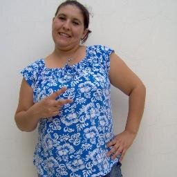 Amo a Deus, vida, família, amigos e procuro compartilhar minha alegria com todos os meus...kkkk