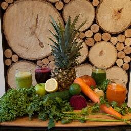 Health and Wellness Clinic in Chicago offering chiropractic, nutrition, physical therapy, spa services and an organic juice and smoothie bar.