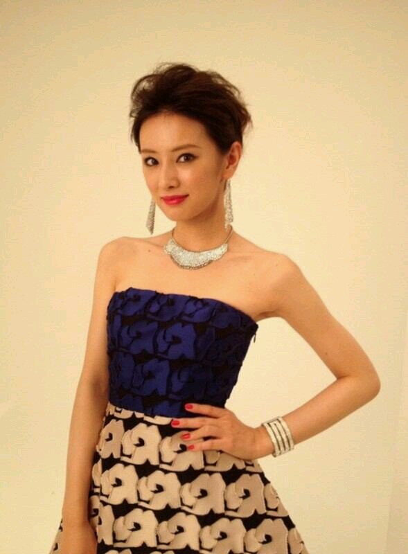 LJK　 　今年こそ痩せてやる  dietしてる人follow me  これからはほとんどインスタで活動します http://t.co/p88SKYgcGv
