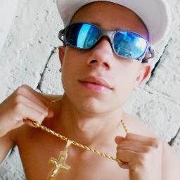 Nao sou Melhor ,Nen Piior Que Vc . Só sou Diferenciado. e Nao Adianta Me Enveja. Porque o Segredo de Tudo e Saber Se Diferenciar . FB https://t.co/PJonGrrcYD