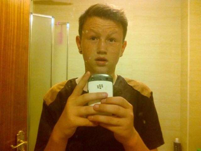 Kik facebook snapchat instagram FOLLOW ME please