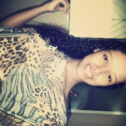 “Ele poderia ter nos salvado até com um simples sorriso.Isso teria bastado.Mas aquilo que bastava para a nossa salvação,não bastava para o seu Amor.