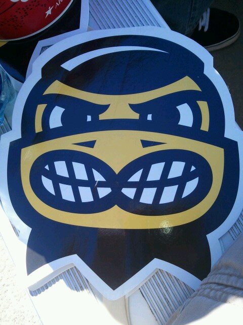 Go Hawkeyes! Sprint Car Fan, Beer Drinker. Why the hell am I still on this shit show of a website?
