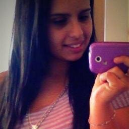# minina dos seeus melhores sonhos ; ouu doos seus piores pesadelos