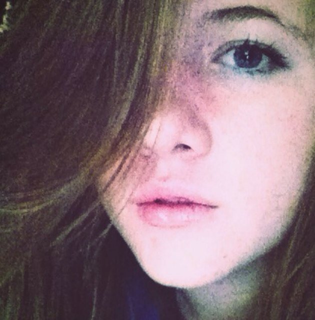 Sup? I am Mariah and I made this just to follow famous people. Troof