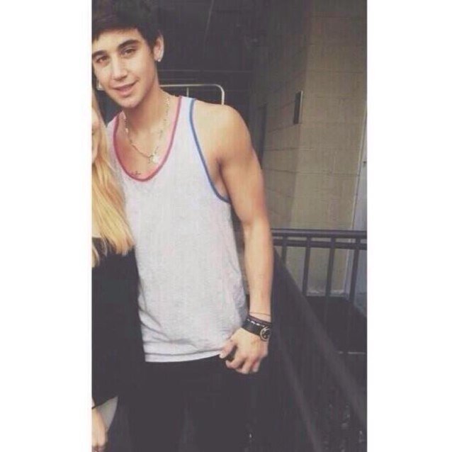♡loving 5 gorgeous aussies♡0/5 mariam follows dont like my idols? idgaf anyways lol inactive bc school sorry babes
