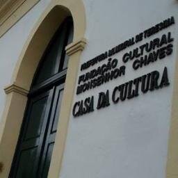 A Casa da Cultura é lar das mais diversas formas de artes. Oferece programação gratuita e exposições para todos, incluindo você. Entre, a Casa é sua!