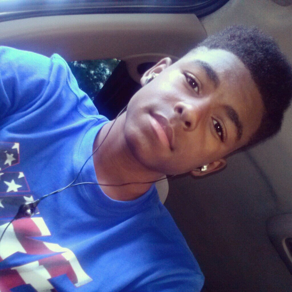im a real nigga if u want one b****h