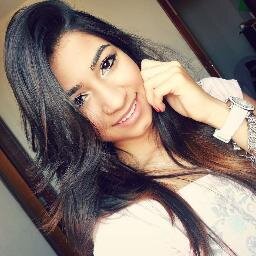 Cantora .....E que minha loucura seja perdoada , porque metade de mim é amor , e a outra metade...também.