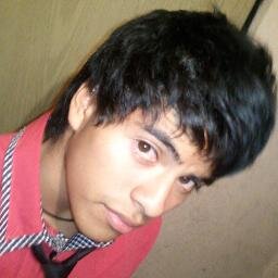 ○●•Fue tan facil poder no sentir alguna emocion, ahora es complicado sentir lo que puede tener sentido●○•