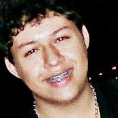 Cristão, ministro de Louvor, barítono, 20 anos, um bom amigo, Vivo apenas para Cristo...