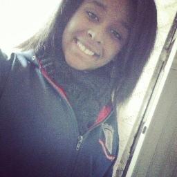 Sorria, só por acreditar que amanhã pode ser diferente. (:
