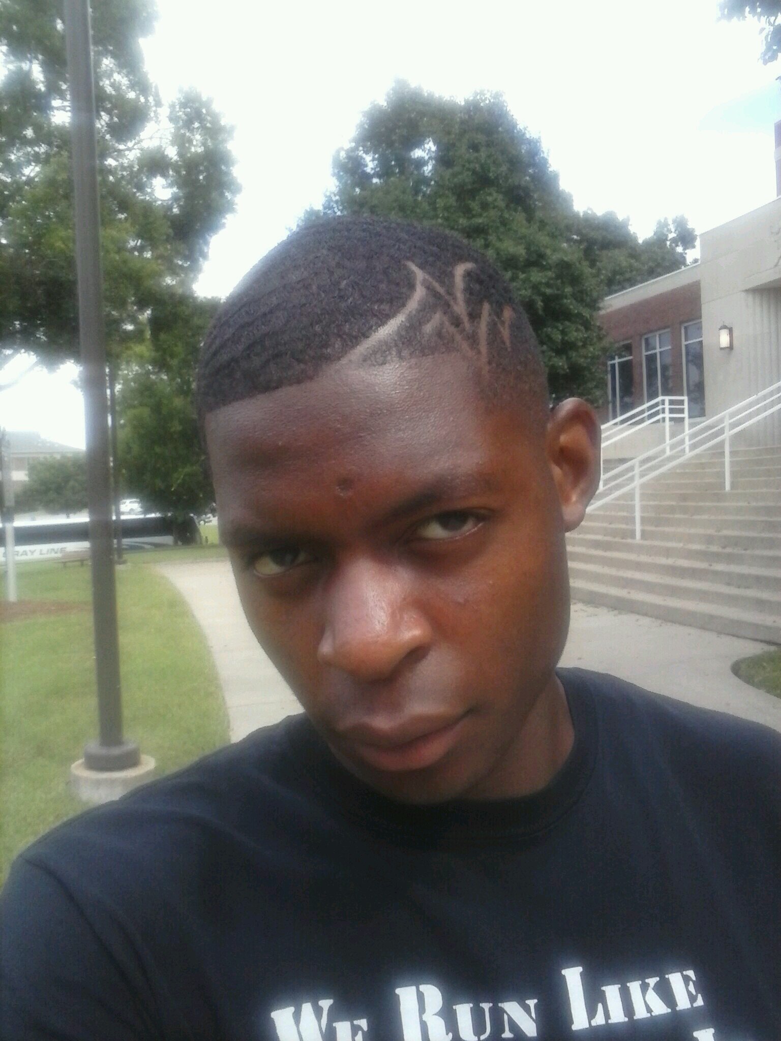 BUD_LO_KEY's profile picture. Trust few and love few. Make mistakes and learn from them. Take notes and learn alot. #TeamGettinIt. I got a heart but it gone.
#Sorry