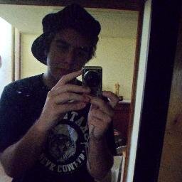 MrCuddlles's profile picture. 