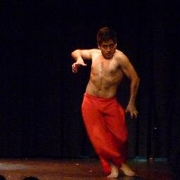 Profesor de Danza UAHC. Bailarín y Creador
