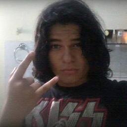 Guitarrista & Vocalista, Me gusta el Hard Rock, Blues, Heavy Metal & Thrash Metal.