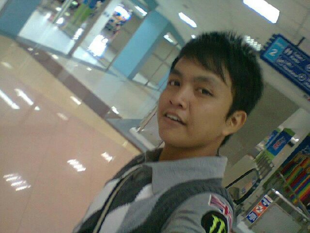 tobyladen's profile picture. 