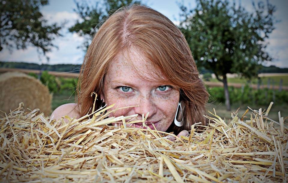 AyouteMakeup's profile picture. Makeup addict débutante, toujours sur des bons plans et à votre écoute =)