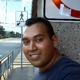 Único, irreverente, comprensible, amante de la música y aficionado al rebaño sagrado.