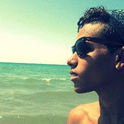 @ClubeFollowBack - Vivo atualmente na Itália! Adoro aventuras, novas amizades, namorar, zoar. Afinal sou carioca é meu mundo é esse . :3 ~