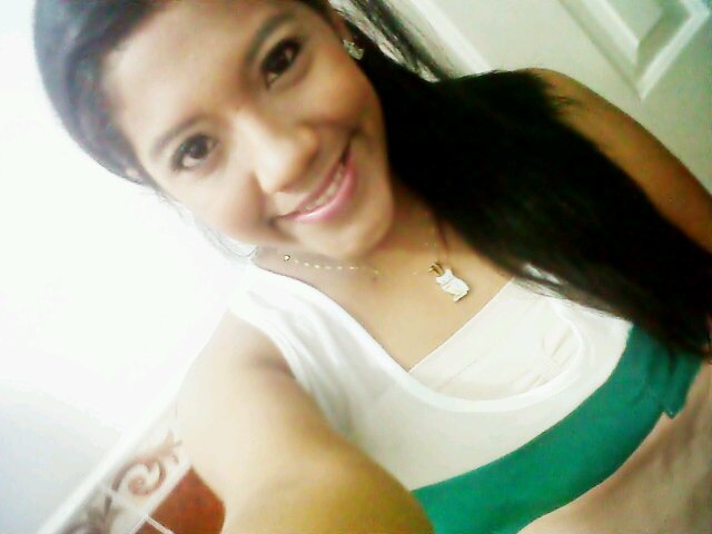 Simplemente hermosa!__ smile! :)  @yuribeth10