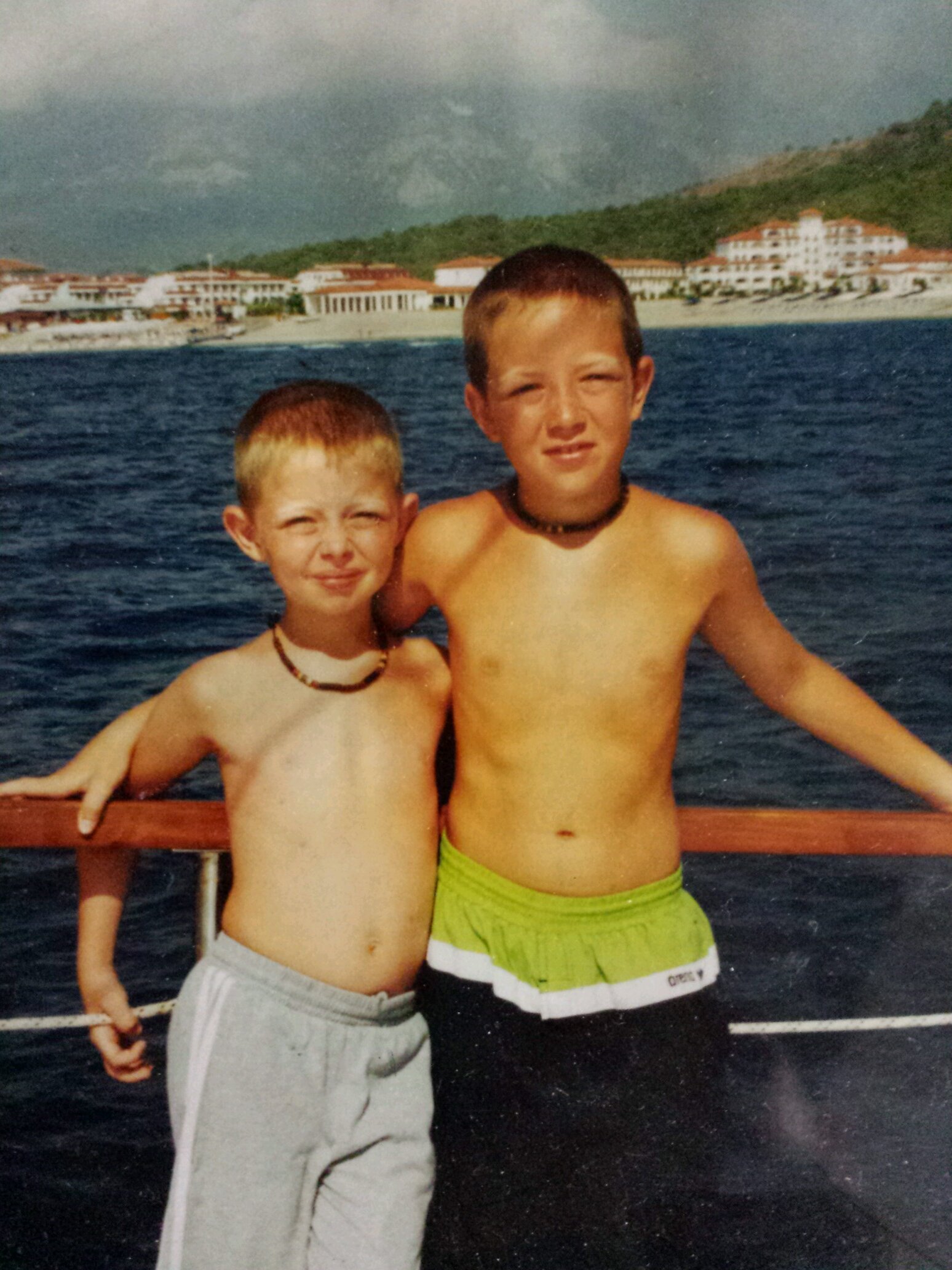 romlrt's profile picture. AOP X FYSG