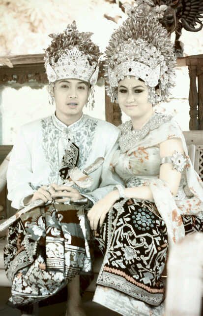 SANG HYANG WIDI is my Lord, hindu is my life, WEDA is my guide,debby is my guardian and heaven is my goal.