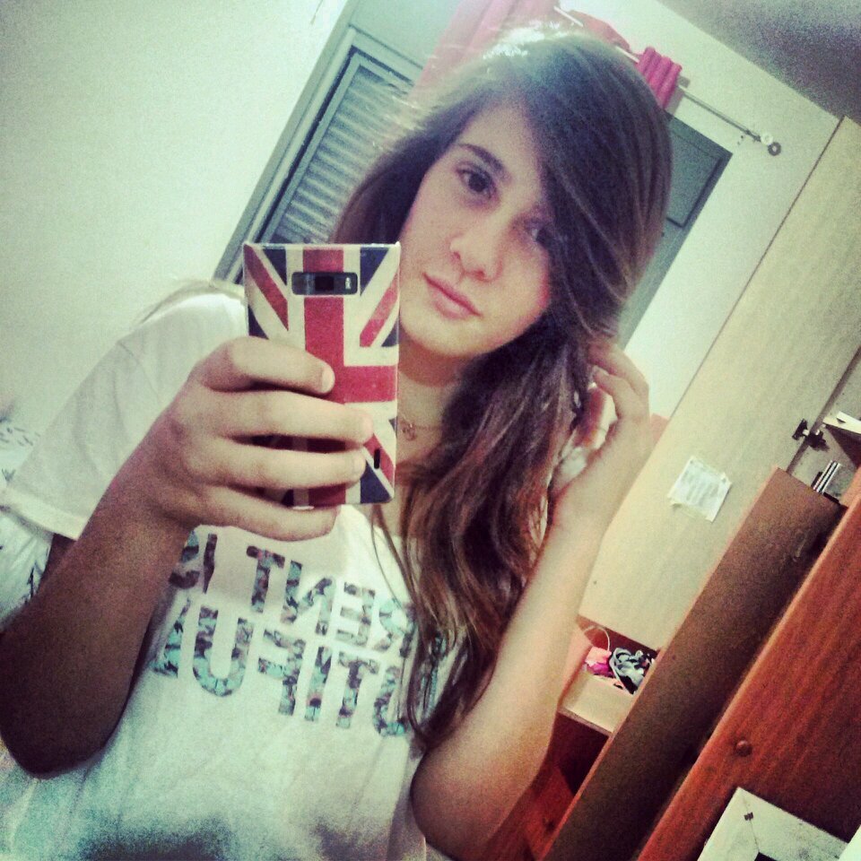 Roni_fa13's profile picture. 