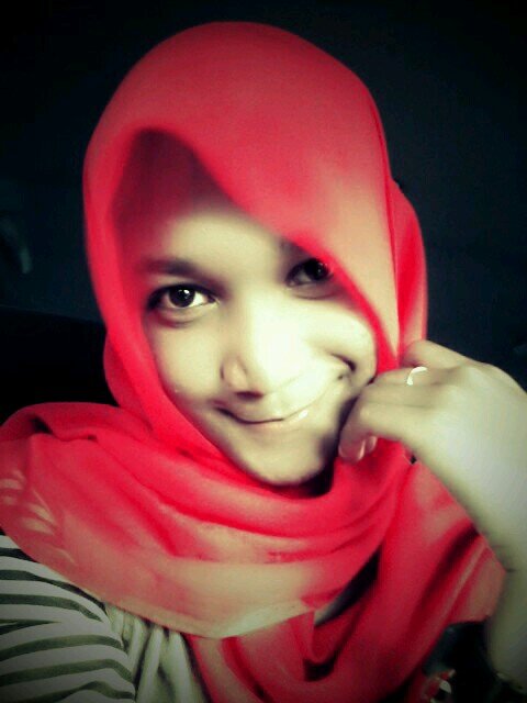 ShellaRestiana's profile picture. 