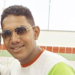 Orar é invadir o impossível.
