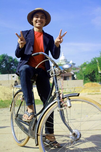 sadar akan sgla kkurangn,frendly,g' sombong tp cuekk.,hehe