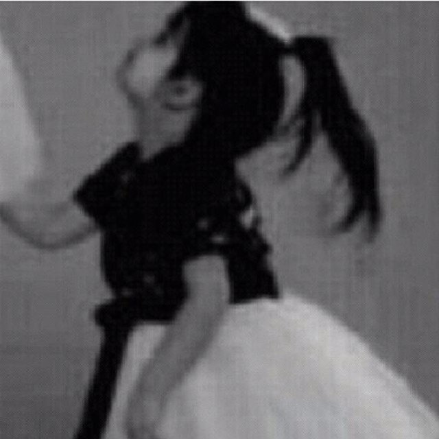 ﻟيس ﻛل ما اكتبہ ، اعيشہ وَ لكن ! هنإكك نصوص كأنہا معزوفات . . يرففض عععقليّ انّ يتجاهلہا ♡*