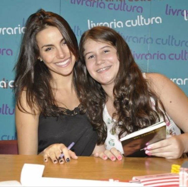 ''Quero ter mais uma chance pra acertar, quero te mostrar quem sou agora''...