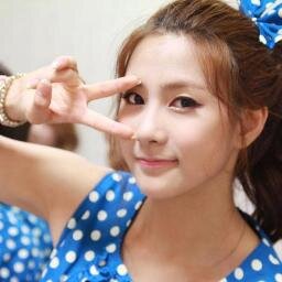 อันยอง โอ ฮายอง น้องน้อย Apink น่ารักนิสัยดี พูดจริงๆน่ะ เฮ้ๆๆ เชื่อกันหน่อยสิ ทักได้ตลอด ตอบตลอดน่ะค่ะ (พี่ชายนิสัยเสีย @CHENBOTPMF)