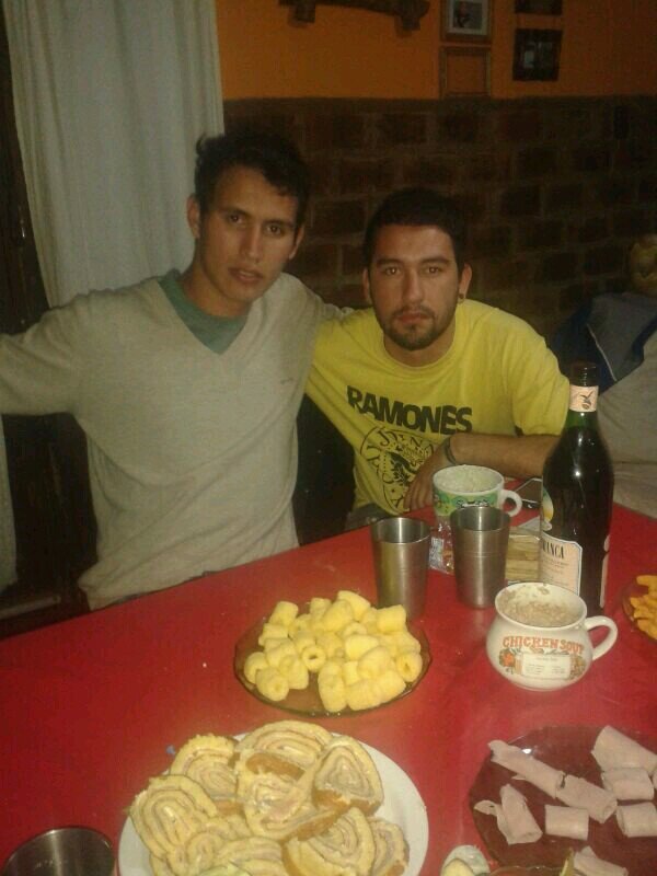 totaregondi's profile picture. y, si no hay copa, que haya cope para la gente, que salta sobre el dolor y nace nuevamente... ¡vamo´!..