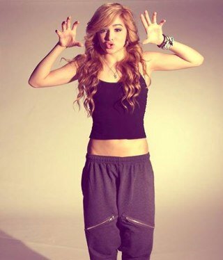 ChachiGWAU's profile picture. trapped within a place of my own, looking for light to guide me home | single | werewolf | AU-RPG |