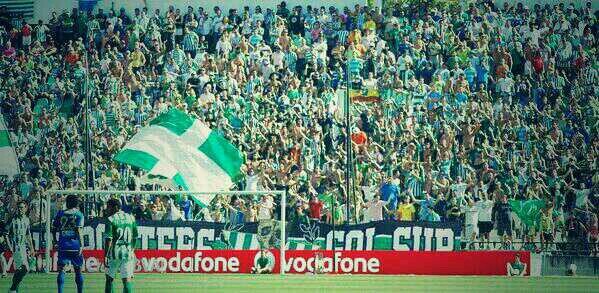Cuenta de canticos de nuestro Real Betis, escríbenos, da tu opinión... BENITO VILLAMARIN. ETERNO 26. GOL SUR