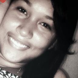 Chata , Ciumenta , Possessiva , Carinhosa , Pisciana , Corintiana de coração  *-* quer mais alguma coisa ? *-*