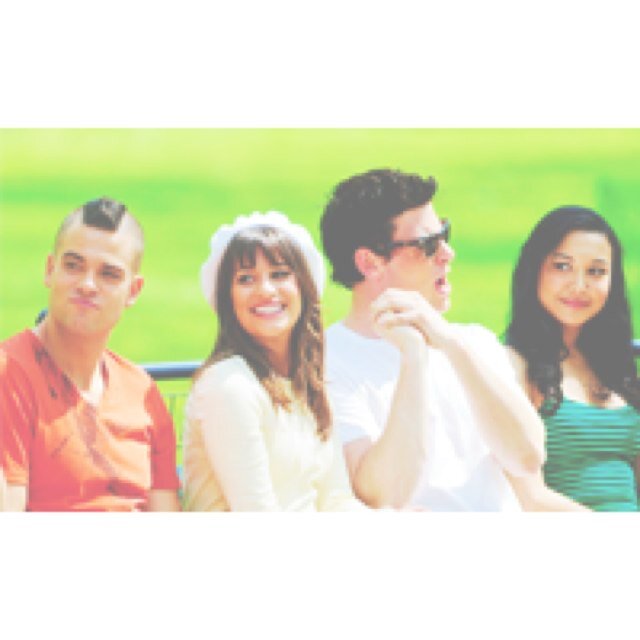 naya rivera.||terzo anno.||mckinley.||vice cheerleader.||glee club.||single.||thank u dianna.((darren ama i peni)).