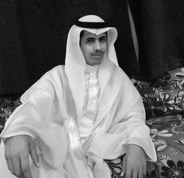 الله يحفظ لي اغلى اثنين في الكون 
( امي - ابي )